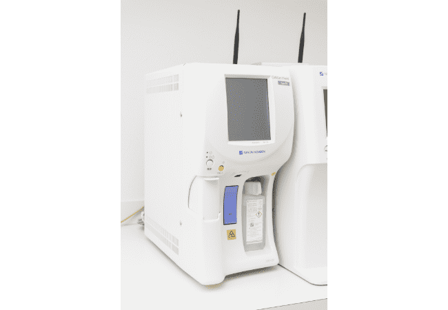 臨床化学分析装置（CRP・HbA1c）